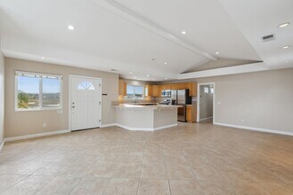 218 Highland St-Unit -Unit B in Newport Beach, CA - Building Photo - Building Photo