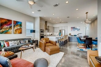 8507 Honeysuckle Trail in Austin, TX - Building Photo - Building Photo