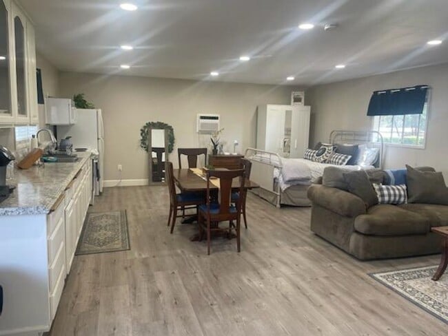 39845 Berenda Rd in Temecula, CA - Building Photo - Building Photo