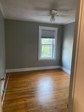 48 John St, Unit 2 floor in Attleboro, MA - Building Photo - Building Photo