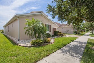 290 Silver Maple Rd in Groveland, FL - Building Photo - Building Photo