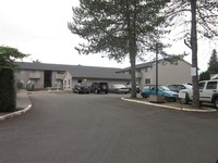 Alpine Village Apartments in Salem, OR - Building Photo - Building Photo