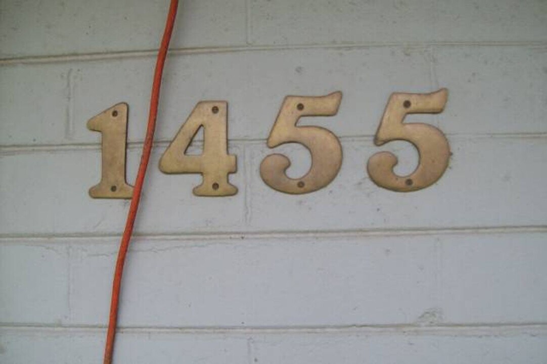 1455 E Cedar St in Tempe, AZ - Building Photo