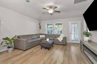 18544 Meadow Point Ln in Montgomery, TX - Building Photo - Building Photo