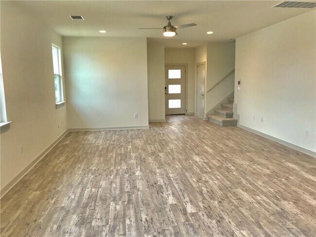 10501 Fulton Ave in Austin, TX - Building Photo - Building Photo