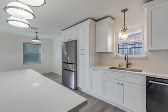 6903 Alderney Dr in Houston, TX - Foto de edificio - Building Photo