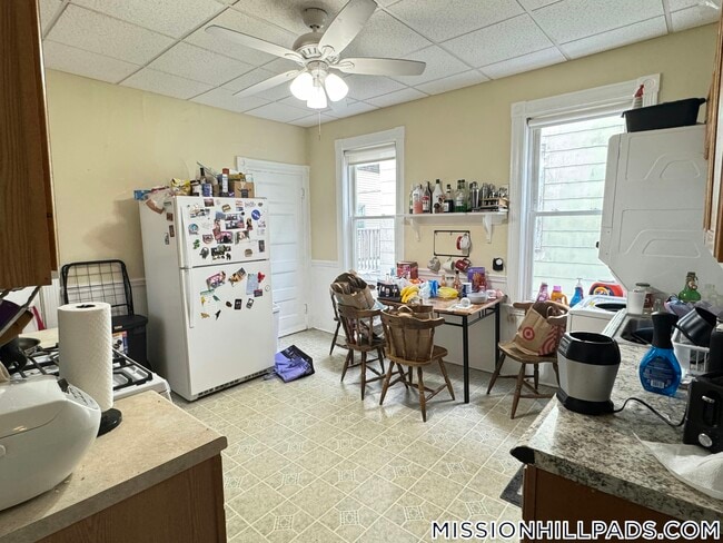 88 Fisher Ave, Unit 2 in Boston, MA - Building Photo - Building Photo