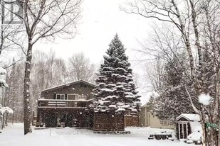 209860 ON-26 in Collingwood, ON - Building Photo