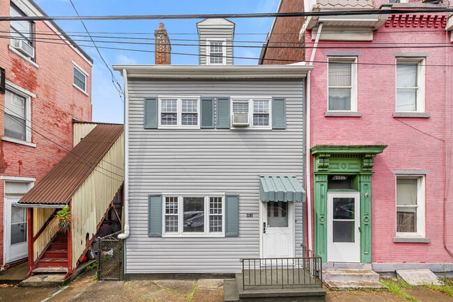 property at 2207 Sarah St