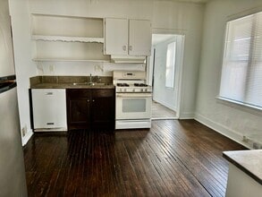 53 E 18th St in Holland, MI - Foto de edificio - Building Photo