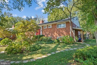 5929 Avon Dr in Bethesda, MD - Building Photo - Building Photo