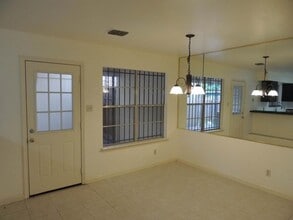 8870 Kempwood Dr in Houston, TX - Building Photo - Building Photo