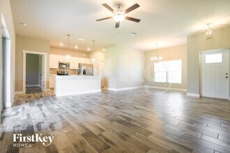 5139 Cromey Rd in North Port, FL - Foto de edificio - Building Photo