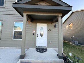 228 Texas Angel Wy in Jarrell, TX - Building Photo - Building Photo