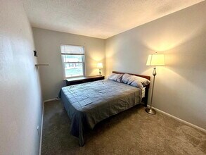 2322 Aspen Ct in Anderson, IN - Building Photo - Building Photo