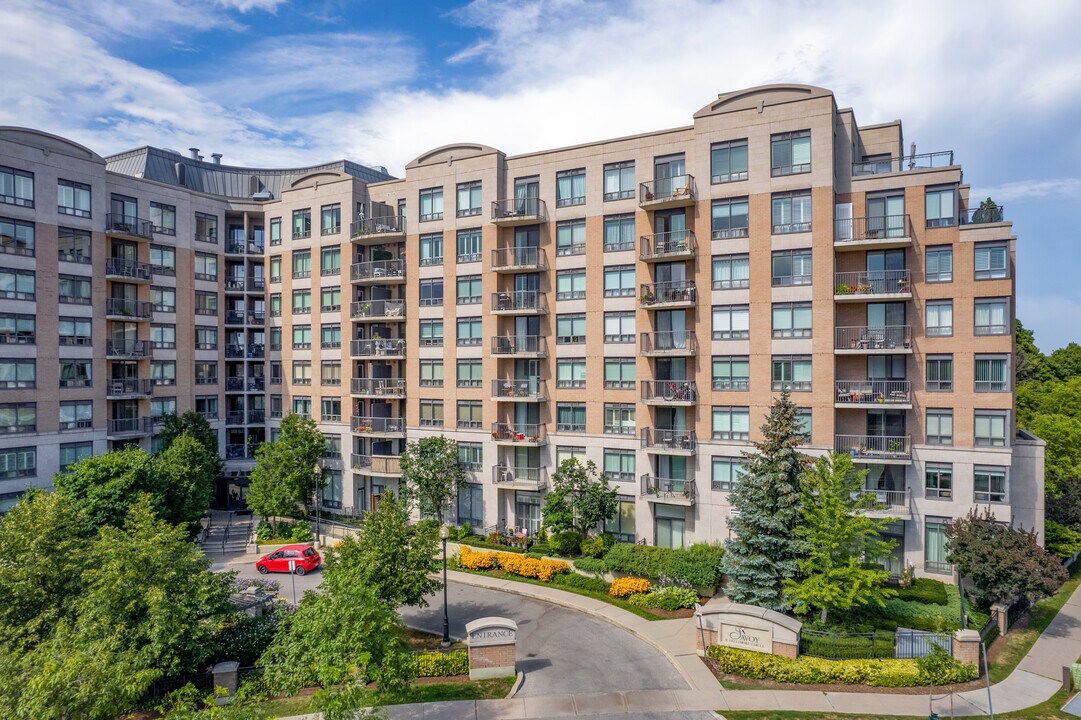 Savoy at Camelot in Toronto, ON - Building Photo