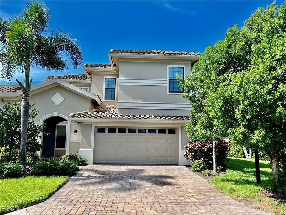 15111 Cortona Wy in Ft. Myers, FL - Building Photo