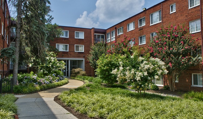 Rockford Apartments