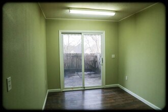 2186 E Barcelona Pl in Springfield, MO - Building Photo - Building Photo