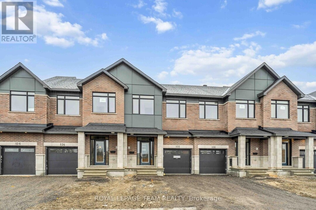132 Sencha Ter in Ottawa, ON - Building Photo