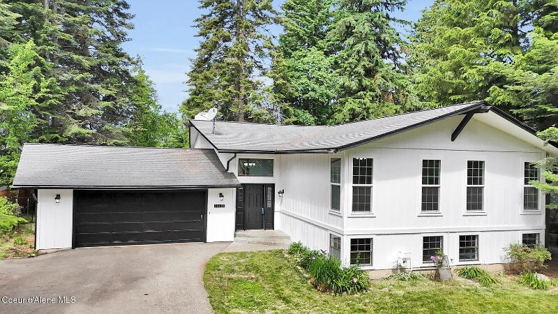 11459 N Trafalgar St in Hayden, ID - Building Photo