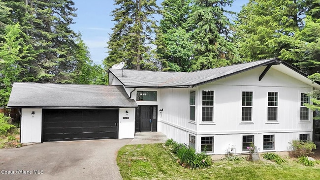 property at 11459 N Trafalgar St