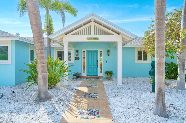 2910 Alton Dr in St Pete Beach, FL - Building Photo - Building Photo