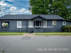 1023 S Booker St in Little Rock, AR - Building Photo - Building Photo