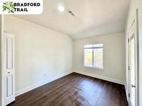 1215 Corporate Dr in Adrian, MI - Building Photo - Building Photo