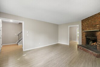 22 Maple Ave in Bethel, CT - Building Photo - Building Photo