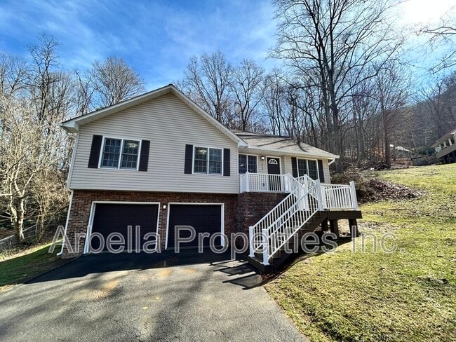 property at 1013 Cox Trail Pl