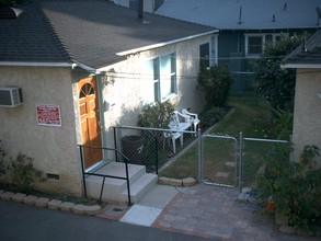 14335 Sylvan St in Van Nuys, CA - Building Photo - Building Photo