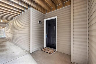 111 Saravalle Dr in St. Peters, MO - Building Photo - Building Photo