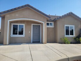8520 Grandy St in Bakersfield, CA - Building Photo