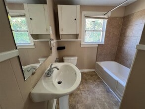 201 Olive Ave in Pasadena, TX - Building Photo - Building Photo