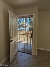 8001 Cetus Cir in Las Vegas, NV - Building Photo - Building Photo