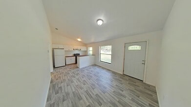 5871 NW 14th St in Ocala, FL - Building Photo - Building Photo