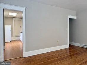 2108 Walnut St in Harrisburg, PA - Building Photo - Building Photo