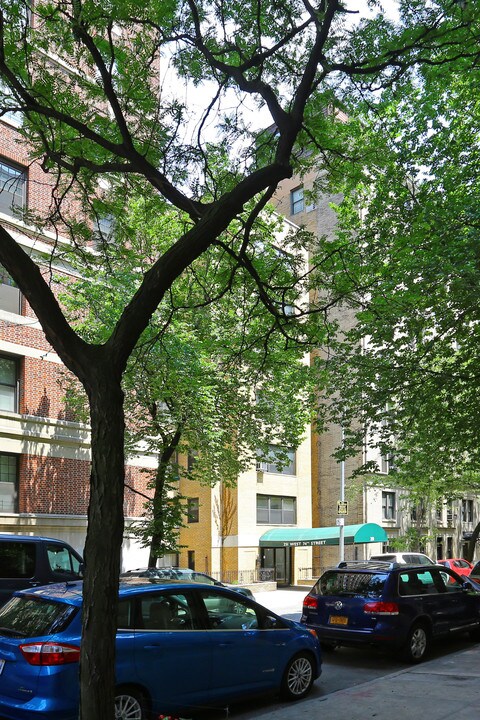251-253 W 74th St in New York, NY - Foto de edificio