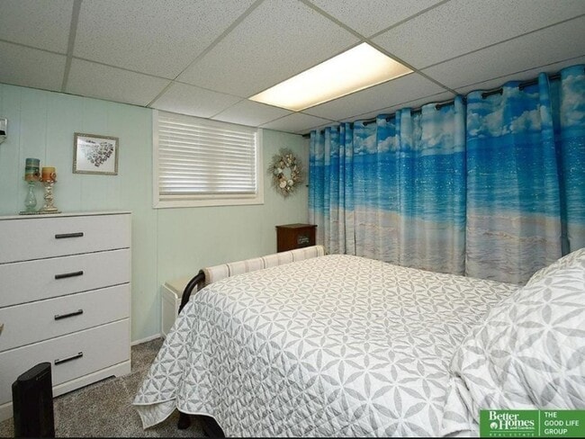 property at 11823 N 157th St