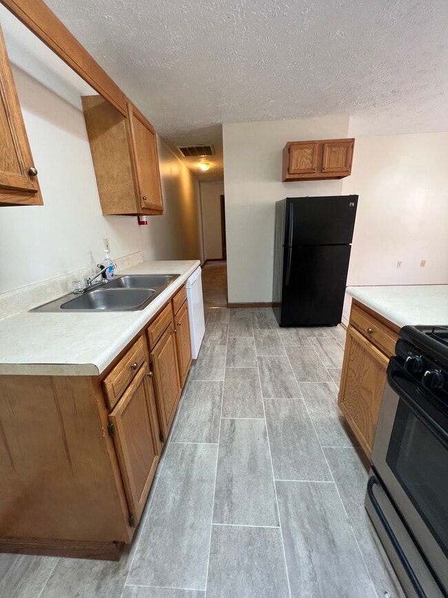 725 Chestnut St, Unit 5 in Erie, PA - Building Photo - Building Photo