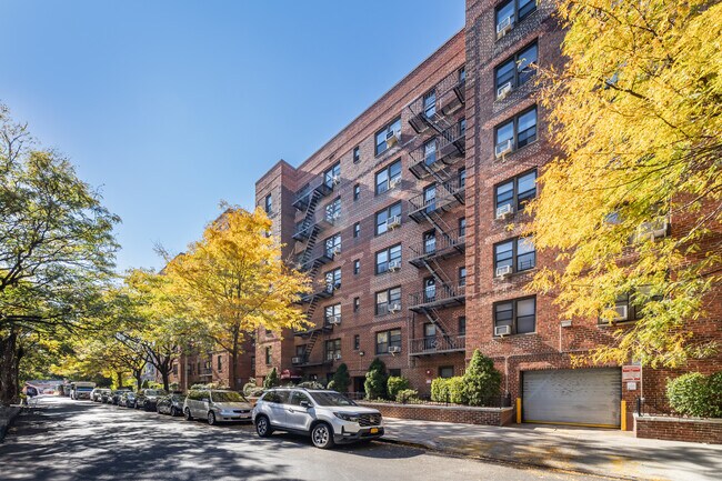 37-30 83rd St in Jackson Heights, NY - Building Photo - Building Photo