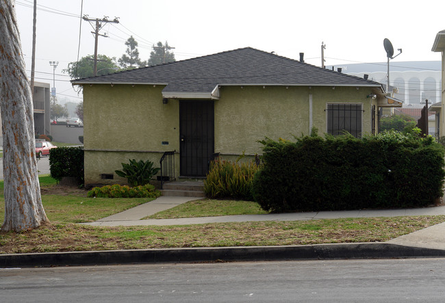 502 S Osage Ave in Inglewood, CA - Building Photo - Building Photo