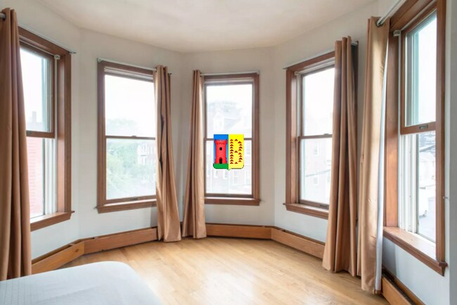 28 Orleans St, Unit 3