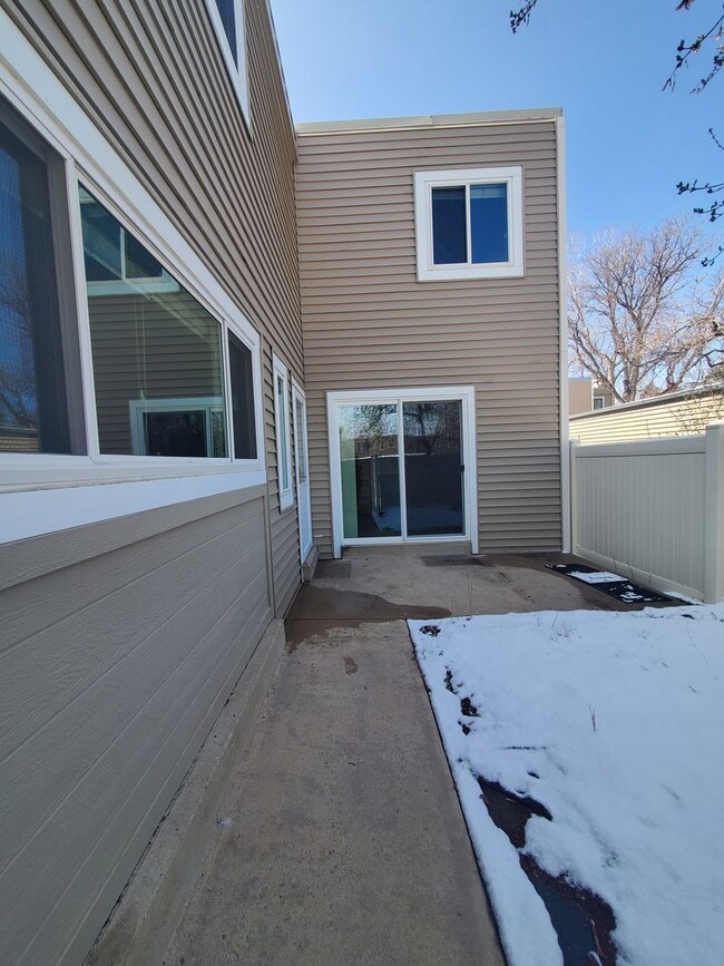 9616 E Kansas Cir in Denver, CO - Building Photo - Building Photo