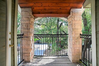 2003 Griswold Ln in Austin, TX - Building Photo - Building Photo