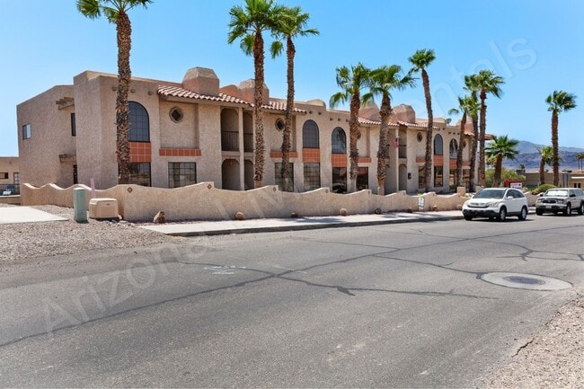 2175 Snead Dr in Lake Havasu City, AZ - Building Photo - Building Photo