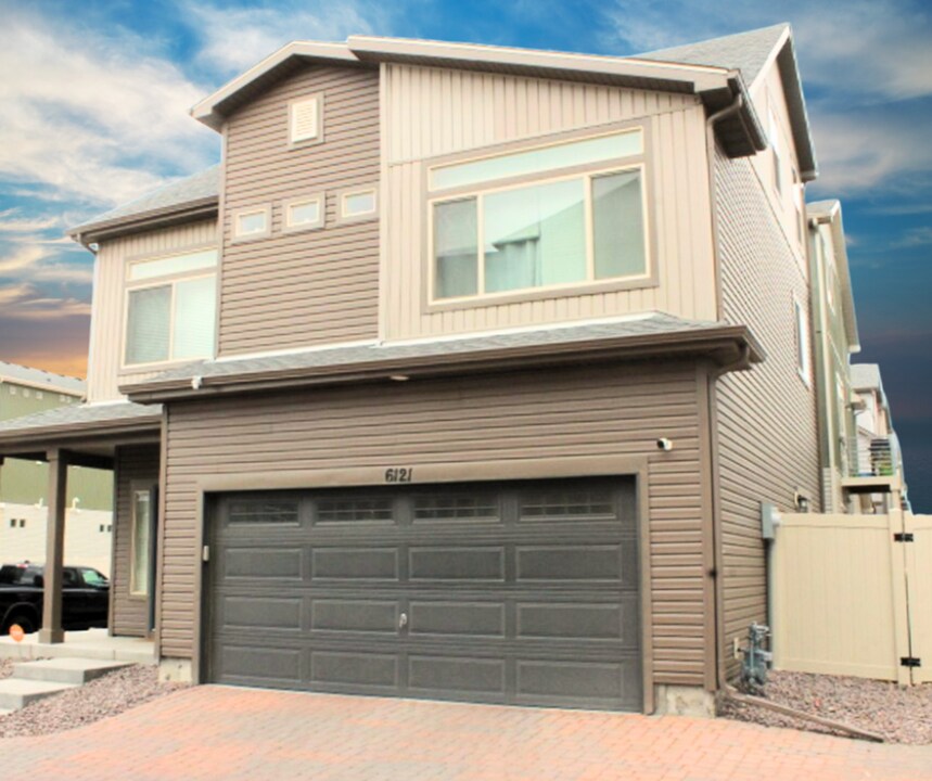 6121 Ashmore Ln in Colorado Springs, CO - Building Photo