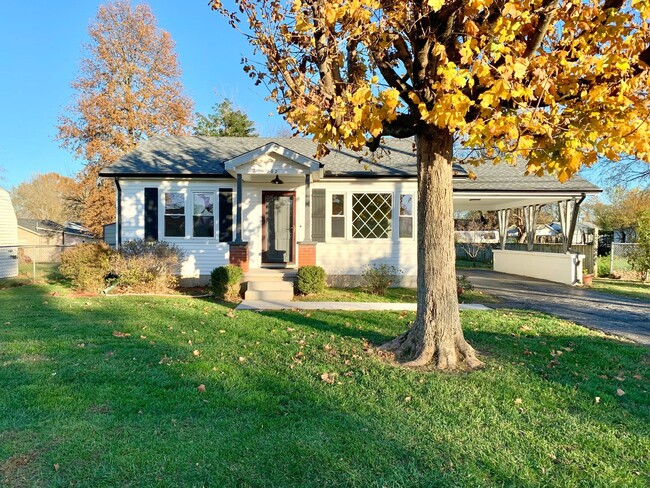 202 N Henderson Dr in Hopkinsville, KY - Building Photo - Building Photo