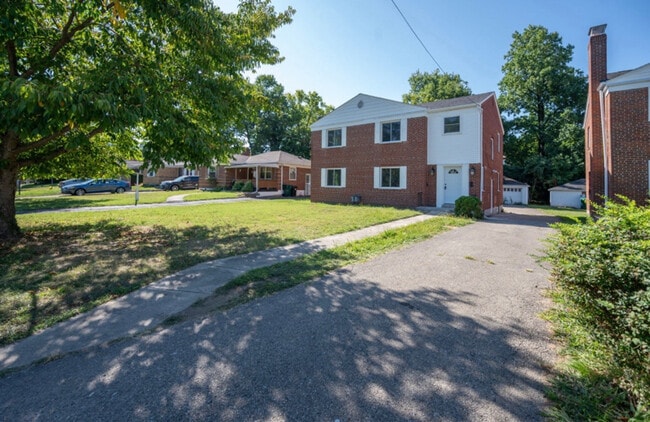3907 Kirkup Ave in Cincinnati, OH - Building Photo - Building Photo